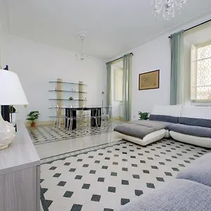 divine-apartment-facing-vatican.it-romehotels.com/