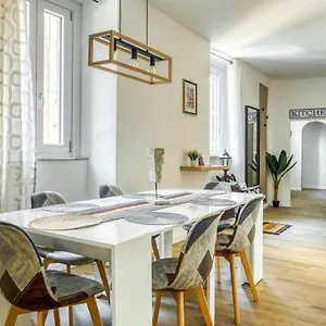 grand-maison-del-moro-trastevere.it-romehotels.com/